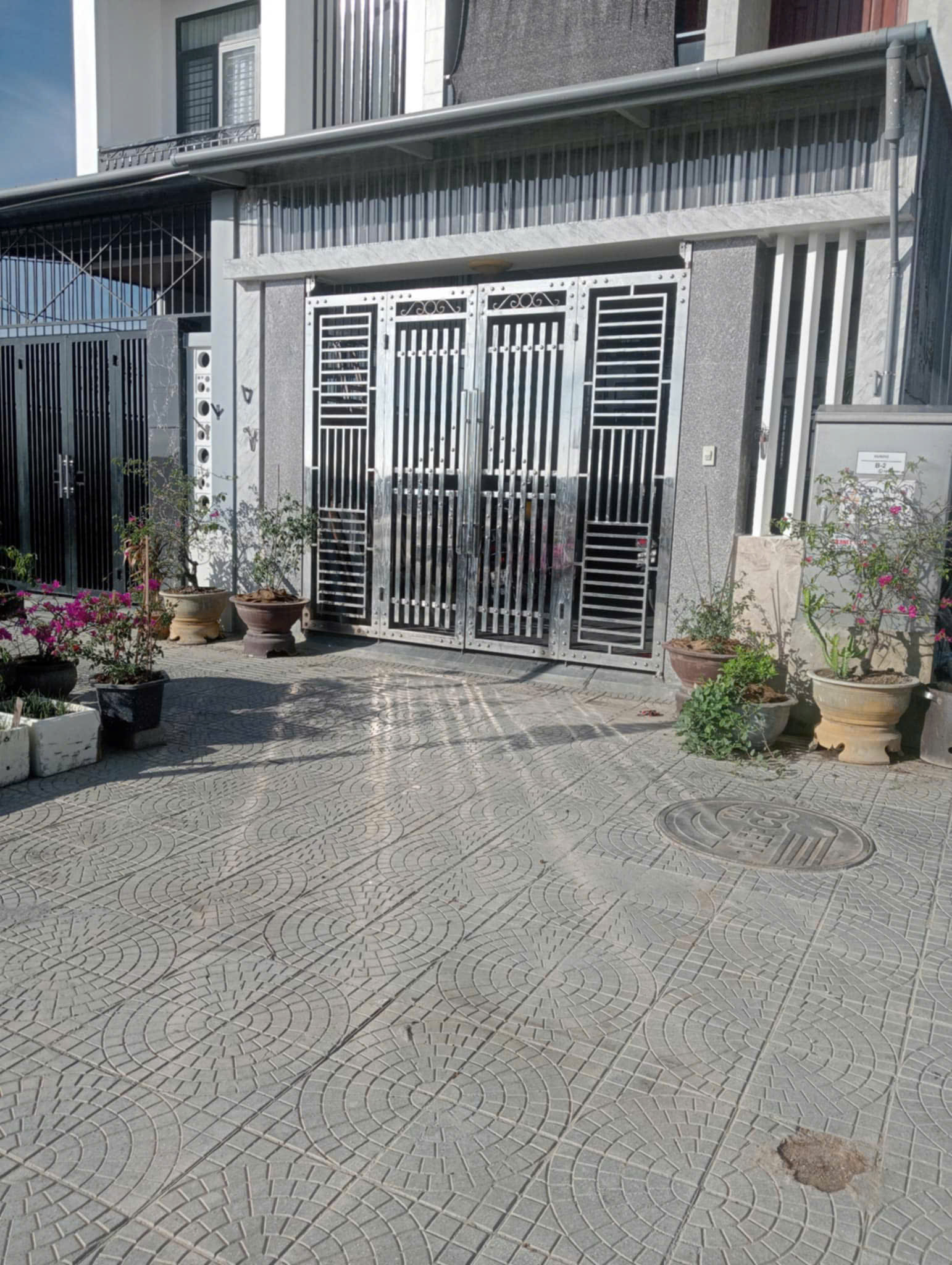 Sửa chữa cửa sắt tại Huế