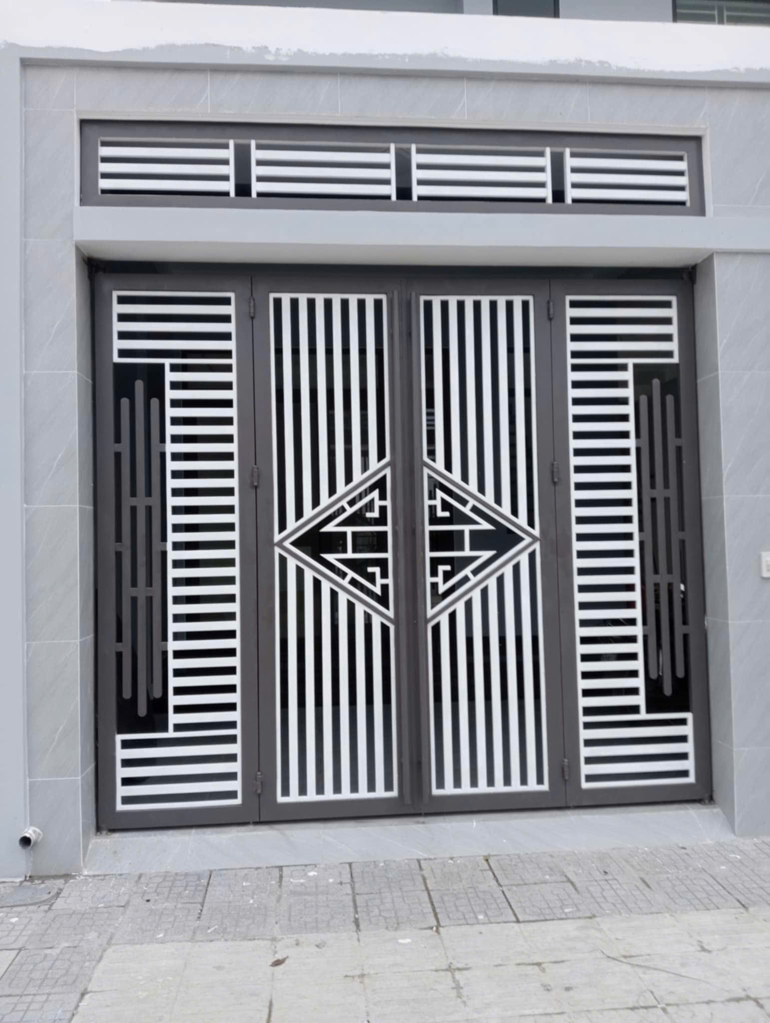 Thi công cửa sắt hộp tại An Cựu Huế